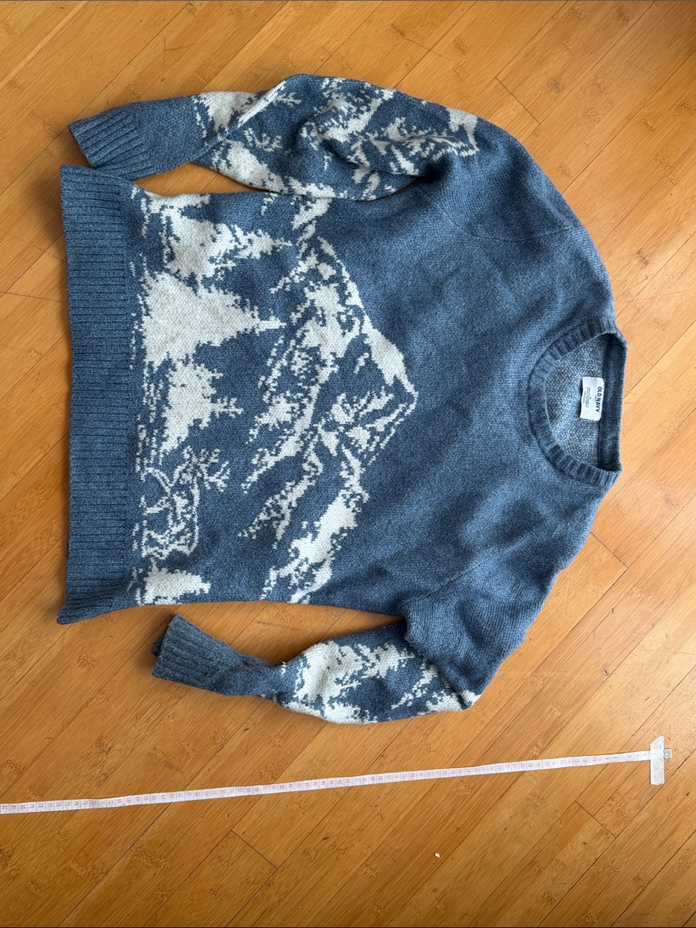Old Navy Blue and Cream SoSoft Mountain-Pattern Crewneck Sweater